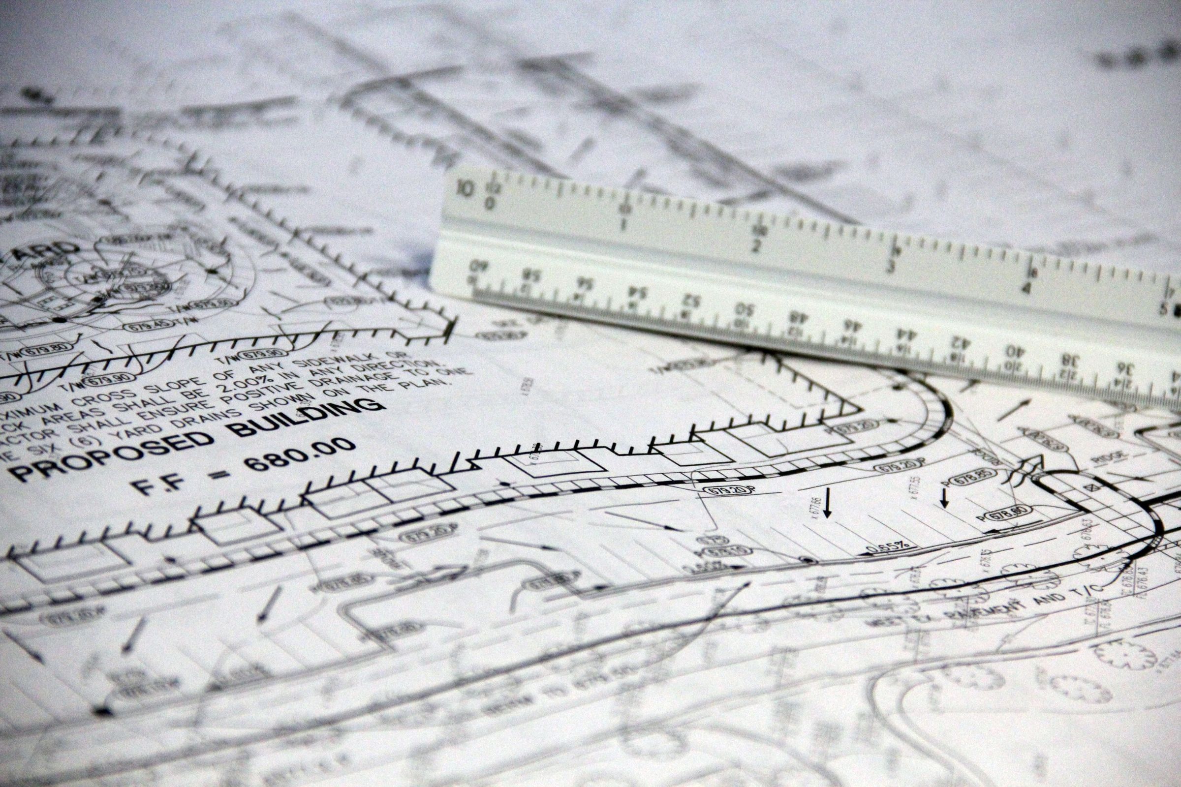 Site plan of the lot with a scale ruler
